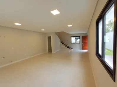 Sobrado com 3 Quartos à venda, 195m² no América, Joinville