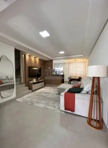 Sobrado com 3 Quartos à venda, 125m² no Grand Ville, Uberlândia