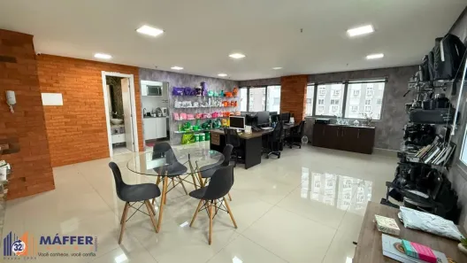 Sala Comercial à venda, 61m² no São Sebastião, Porto Alegre