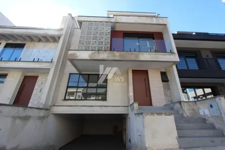 Casa de Condomínio com 3 Quartos à venda, 247m² no Alto Boqueirão, Curitiba
