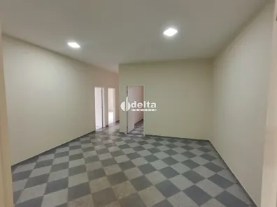 Ponto Comercial para alugar, 300m² no Umuarama, Uberlândia