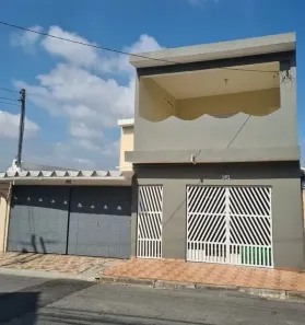 Sobrado com 3 Quartos à venda, 180m² no Jardim Elvira, Osasco