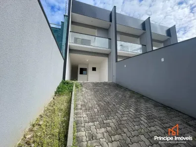 Casa com 3 Quartos à venda, 188m² no Floresta, Joinville