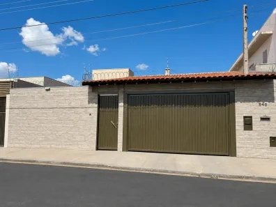 Casa com 3 Quartos à venda, 250m² no Jardim de Cresci, São Carlos