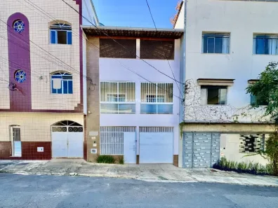 Casa com 4 Quartos à venda, 273m² no São Mateus, Juiz de Fora