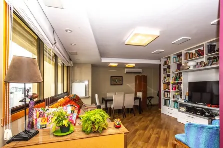 Apartamento com 3 Quartos à venda, 89m² no Passo da Areia, Porto Alegre