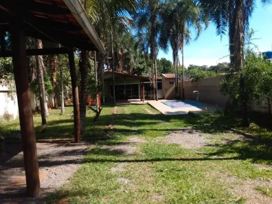 Fazenda/Sítio com 3 Quartos para alugar, 300m² no Conjunto Vera Cruz, Goiânia