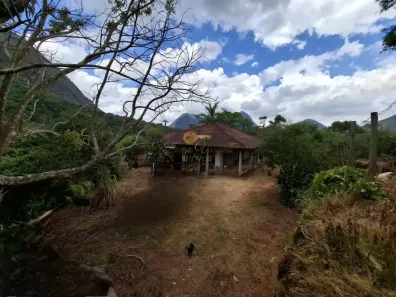 Fazenda/Sítio com 3 Quartos à venda, 250m² no Colônia Alpina, Teresópolis