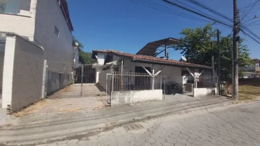 Casa com 3 Quartos à venda, 229m² no Aririú, Palhoça
