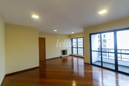 Apartamento com 3 Quartos para alugar, 136m² no Brooklin Paulista, São Paulo