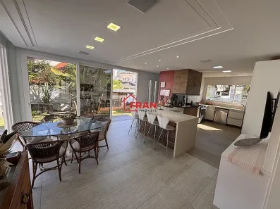 Casa com 4 Quartos à venda, 356m² no Córrego Grande, Florianópolis