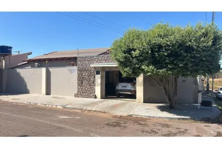 Casa com 3 Quartos à venda, 230m² no Loteamento Solar Ville, Barra do Garças