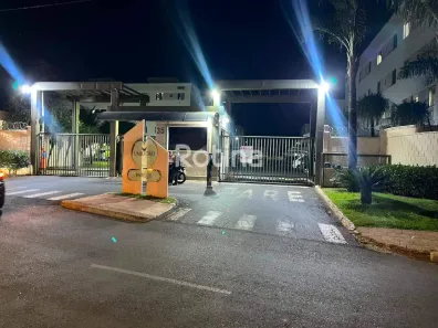 Apartamento com 2 Quartos para alugar, 45m² no Jardim Holanda, Uberlândia