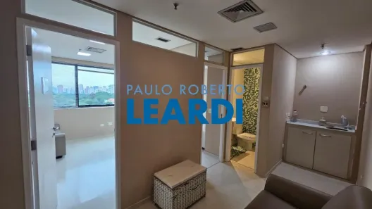 Sala Comercial à venda, 40m² no Pinheiros, São Paulo