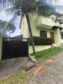 Casa de Condomínio com 3 Quartos à venda, 140m² no Granja dos Cavaleiros, Macaé