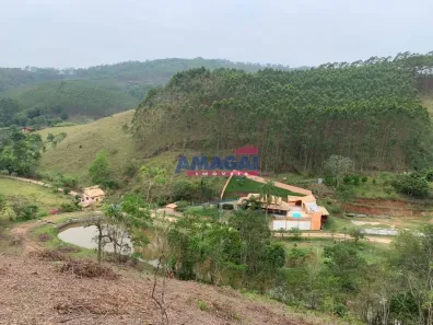 Fazenda/Sítio com 3 Quartos à venda, 1000m² no Boa Vista, Santa Branca