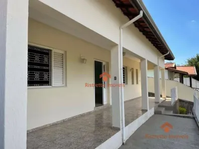 Casa com 4 Quartos à venda, 230m² no Jardim Primavera, Serra Negra