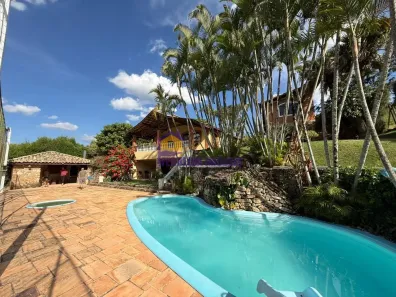 Fazenda/Sítio com 6 Quartos à venda, 2000m² no Curral, Ibiúna