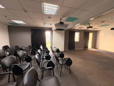Sala Comercial para alugar, 136m² no Cidade Monções, São Paulo