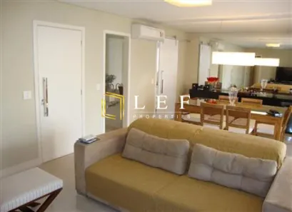 Apartamento com 3 Quartos à venda, 241m² no Chácara Inglesa, São Paulo
