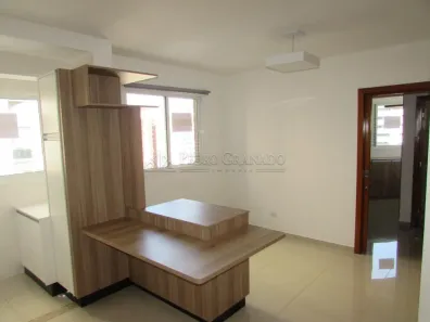 Apartamento com 1 Quarto para alugar, 38m² no Zona 07, Maringá