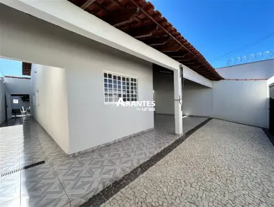 Casa com 3 Quartos à venda, 141m² no Presidente Roosevelt, Uberlândia
