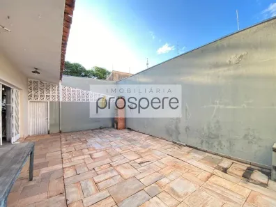 Casa com 3 Quartos à venda, 215m² no Bosque, Presidente Prudente