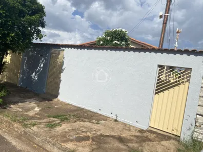 Casa com 3 Quartos à venda, 113m² no Jardim Petrópolis, Campo Grande