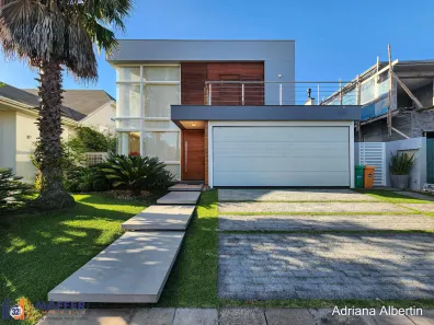 Casa de Condomínio com 3 Quartos à venda, 301m² no Vila Nova, Porto Alegre