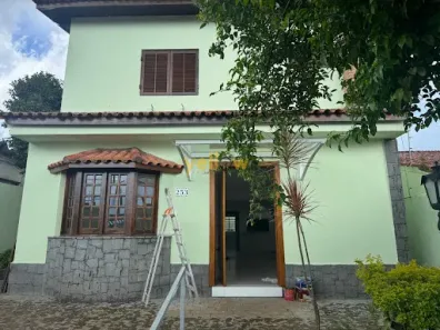 Casa com 4 Quartos para alugar, 200m² no Jardim Rincão, Arujá