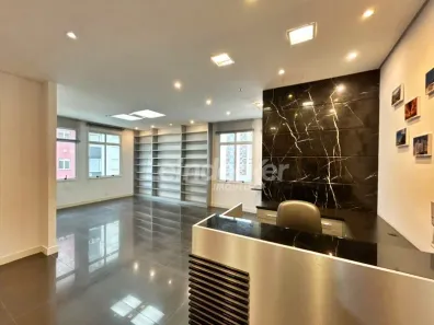 Sala Comercial para alugar, 81m² no Menino Deus, Porto Alegre