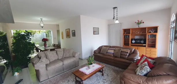Casa com 4 Quartos à venda, 250m² no Vila Pinheiro, Jacareí