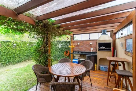 Casa de Condomínio com 3 Quartos à venda, 240m² no Teresópolis, Porto Alegre
