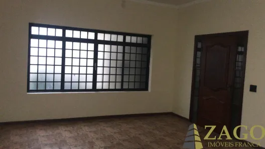Casa com 3 Quartos à venda, 454m² no Vila Rezende, Franca