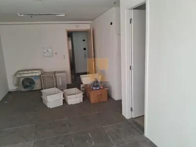 Sala Comercial à venda, 31m² no Liberdade, São Paulo