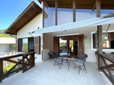 Casa com 3 Quartos para alugar, 280m² no Lagoa da Conceição, Florianópolis