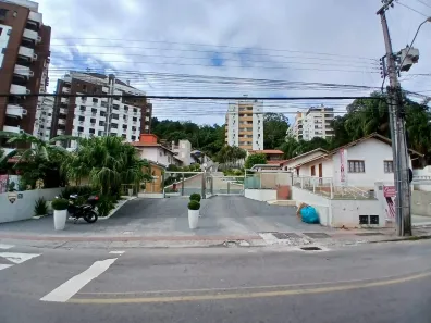 Apartamento com 2 Quartos para alugar, 99m² no João Paulo, Florianópolis