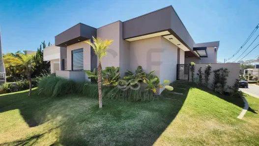 Casa com 3 Quartos para alugar, 270m² no Santa Úrsula, Jaguariúna