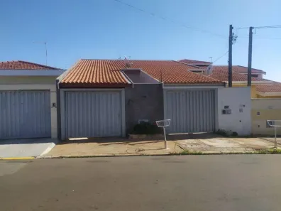 Casa com 2 Quartos à venda, 140m² no Santa Cecília, Paulínia