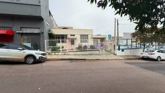 Casa com 3 Quartos para alugar, 191m² no Anhangabaú, Jundiaí