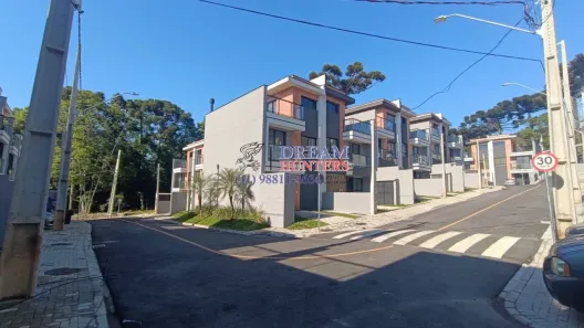 Casa de Condomínio com 3 Quartos à venda, 133m² no Santa Cândida, Curitiba