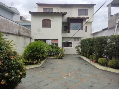 Sobrado com 4 Quartos à venda, 370m² no Santa Maria, Santo André