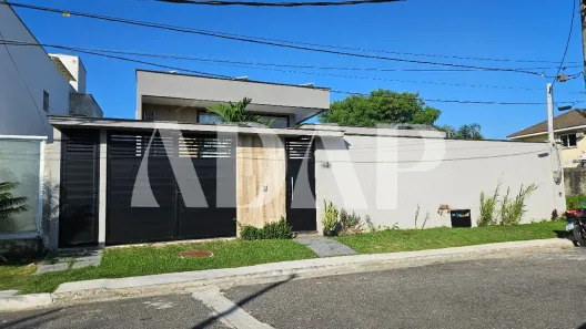 Casa com 3 Quartos à venda, 380m² no Vargem Pequena, Rio de Janeiro