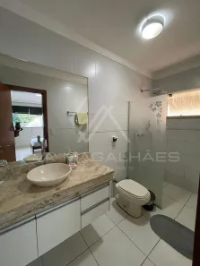 Casa com 4 Quartos à venda, 275m² no Jardim América, Goiânia