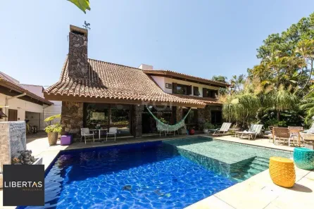 Casa com 5 Quartos à venda, 369m² no Vila Assunção, Porto Alegre