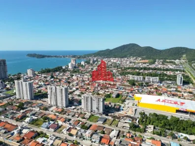 Apartamento com 2 Quartos à venda, 71m² no Armação, Penha