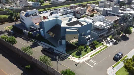 Sobrado com 4 Quartos à venda, 371m² no Vila Nasser, Campo Grande