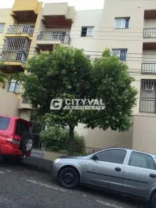 Apartamento com 3 Quartos para alugar, 183m² no Brasil, Uberlândia