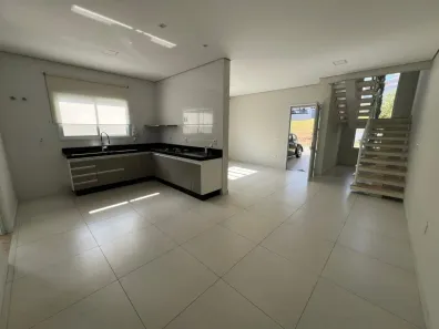 Casa de Condomínio com 3 Quartos para alugar, 160m² no Jardim Celeste, Jundiaí