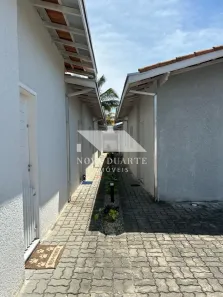 Casa de Condomínio com 2 Quartos à venda, 56m² no Jardim do Sol, Caraguatatuba